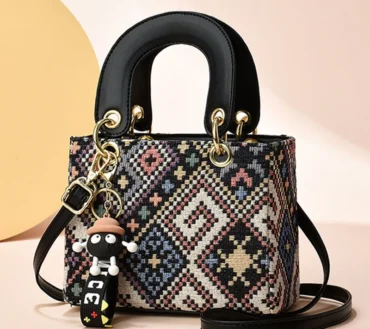 New women bag Shoulder bags Fashion Casual Luxury handbag Designer new bag for women 2025 Composite Fashionable large handbag