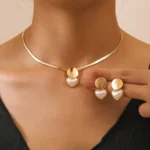 2pcs Set Minimalist Creative Gold Color Circular Heart-shaped Pendant Snake Bone Chain Necklace Earrings for Women Jewelry Sets